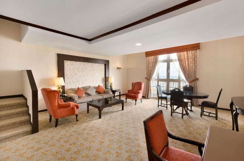 Photo 2 - Hawthorn Suites by Wyndham Al Khobar
