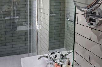 Photo 28 - New Hobbit Hotel, BW Signature Collection, Sowerby Bridge
