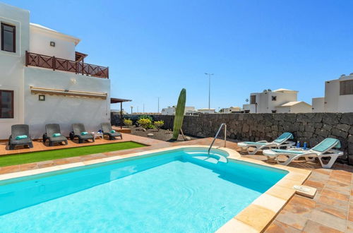 Photo 12 - Villa in Yaiza with private pool