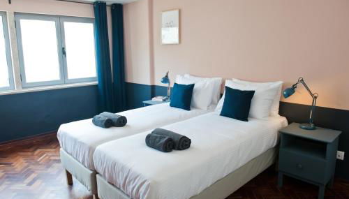 Red, Red Wine in Lisbon by Misha's Place 3B - Photo 3