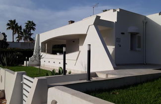 Photo 1 - Pavillon en Noto avec jardin et vues à la mer