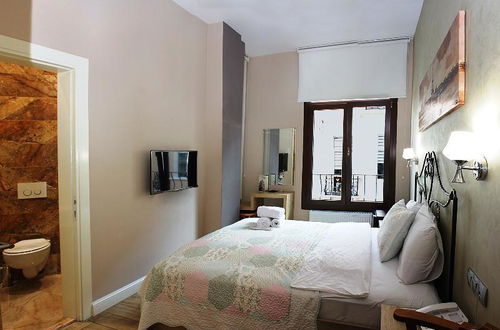 Photo 5 - Ragip Pasha Apartments
