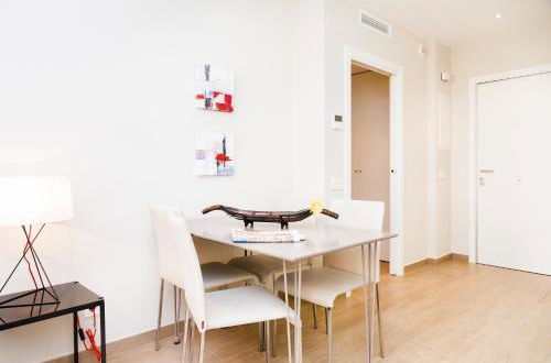Photo 12 - Feelathome Plaza Apartments