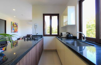 Foto 1 - Great 2BR Condo With Fantastic Jungle View Rooftop Shared Pool Wonderful Lounge Terrace