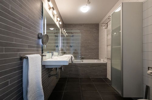 Photo 20 - Dapper Market Apartment Suites