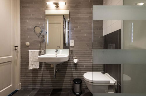 Photo 8 - Dapper Market Apartment Suites