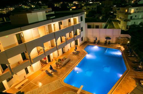 Photo 4 - Christina Beach Hotel
