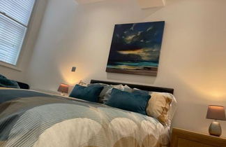 Photo 2 - Stunning 2 Bed - City Centre Apartment Parking