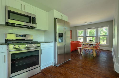 Photo 36 - Kercheval Avenue Apartments