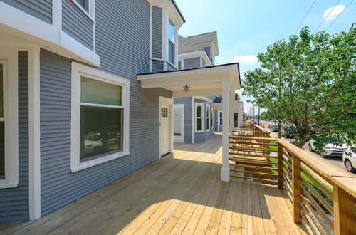 Photo 14 - Kercheval Avenue Apartments