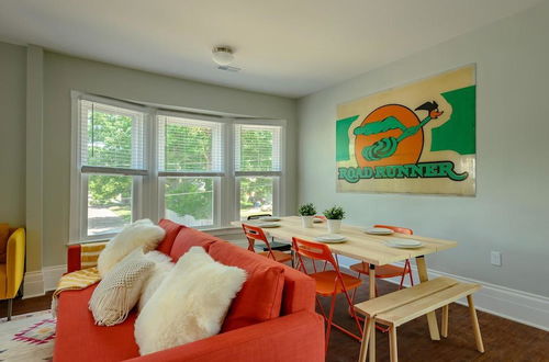 Photo 37 - Kercheval Avenue Apartments