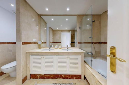 Photo 27 - Apartment in Marbella with swimming pool and sea view