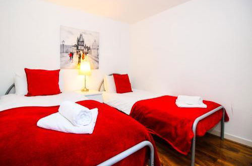 Photo 8 - Riverview Apartments