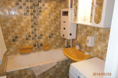 Foto 12 - Highland Apartment