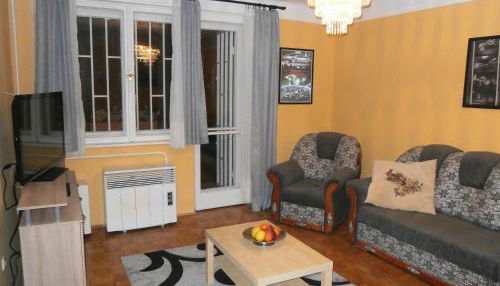 Foto 1 - Highland Apartment