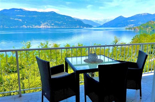 Photo 18 - Apartment in Brezzo di Bedero with garden and lake view
