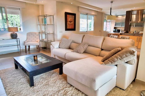 Photo 10 - Apartment in Marbella with private pool and sea view