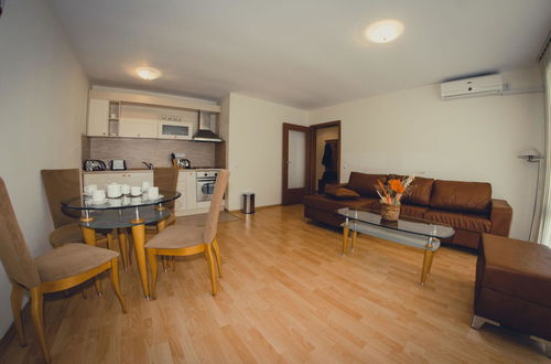 Photo 37 - Riviera Fort Beach Apartments