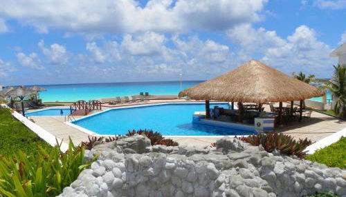 Photo 1 - Cancun Beach Aparthotel Brisas