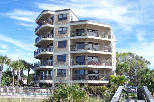 Foto 2 - Gulf Strand Resort by Travel Resort Services