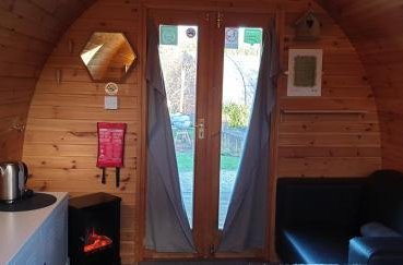 Photo 34 - The Little Hide - Grown Up Glamping