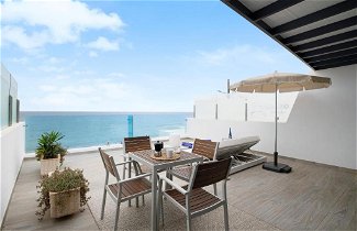 Photo 1 - Apartment in Haría with terrace and sea view