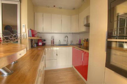 Photo 17 - Apartment in Cannes with garden and sea view