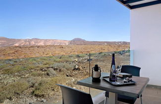 Photo 1 - Apartment in Haría with terrace and mountain view