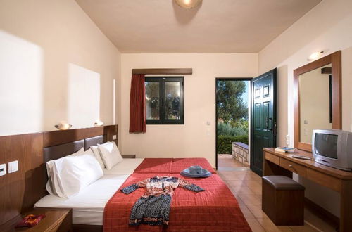 Photo 3 - Dia Apartments