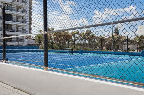 Photo 14 - New Point Miami Beach Apartments