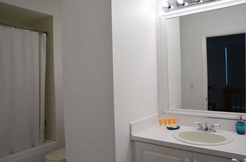 Photo 27 - New Point Miami Beach Apartments
