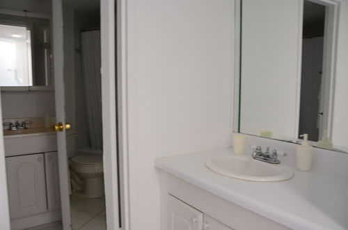 Photo 24 - New Point Miami Beach Apartments