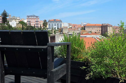Photo 2 - The Lisbonaire Apartments