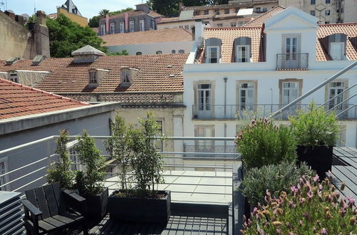 Photo 15 - The Lisbonaire Apartments