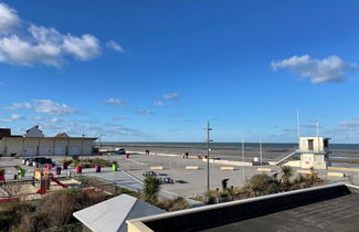 Foto 1 - Casa en Ver-sur-Mer con jardín y vistas al mar