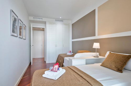 Photo 15 - Apartment in Barcelona with private pool and garden view