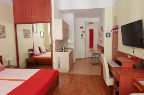 Photo 22 - Paprika Apartment Studio