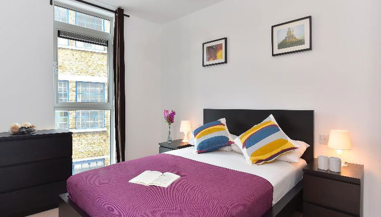 Photo 1 - London Bridge Apartments