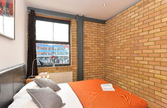 Photo 3 - London Bridge Apartments