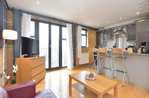 Photo 17 - London Bridge Apartments