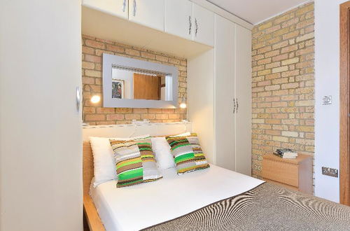 Photo 15 - London Bridge Apartments