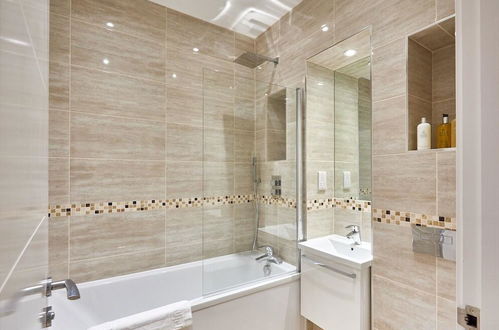 Photo 16 - Mantella Lofts by JLJ Apartments