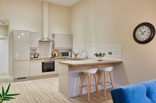 Photo 2 - Mantella Lofts by JLJ Apartments