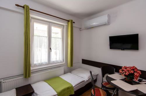 Photo 9 - Hello Apartman