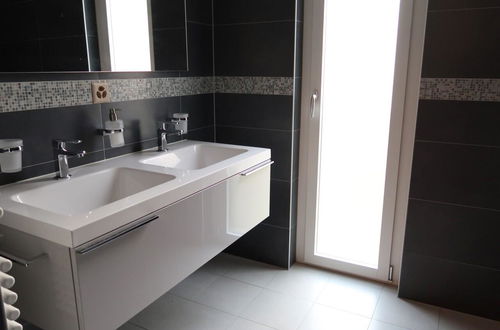 Photo 2 - Casa de 4 habitaciones en Montreux con piscina y vistas a la montaña, 214 m², 4 bedrooms