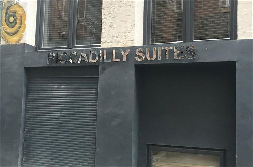 Photo 2 - Piccadilly Suites