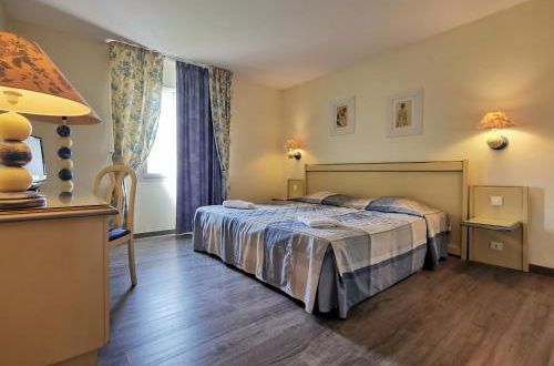 Photo 37 - Residhotel Golf Grand Avignon
