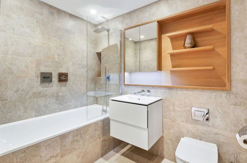 Photo 7 - Southwark by Q Apartments