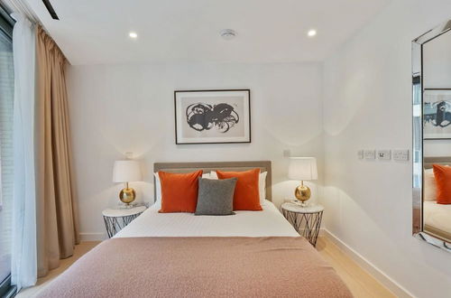 Photo 8 - Southwark by Q Apartments