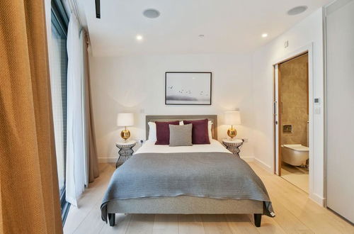 Photo 12 - Southwark by Q Apartments